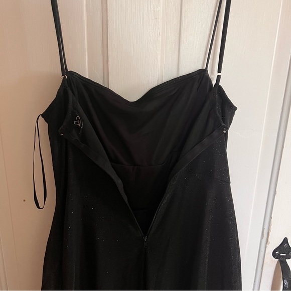 Black sparkly prom dress - Picture 4 of 5